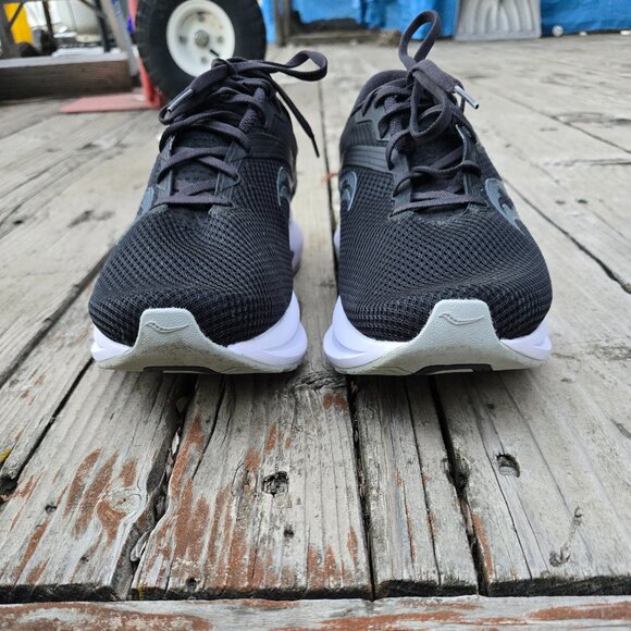 Saucony Men's Axon Road Running Shoe Black 11.5D - Picture 2 of 10